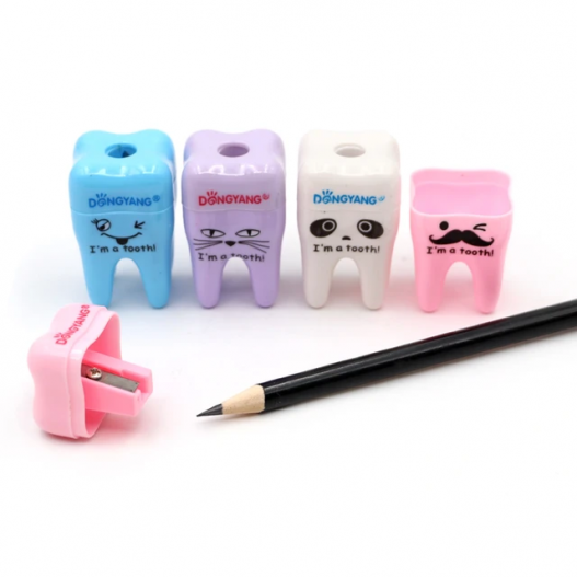 TAILLE CRAYON 1 TROU AVEC RESERVOIR TOOTH DY-347